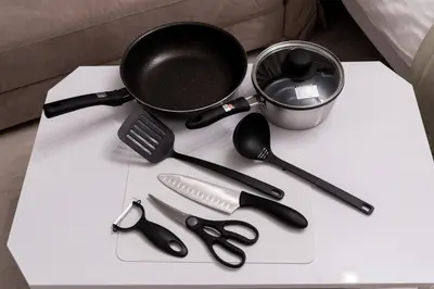 a group of kitchen utensils sitting on a counter at FRt\u6075\u6bd4\u5bff2\u4e01\u76ee303 in Tokyo