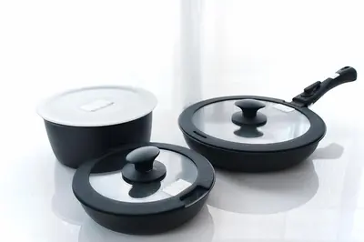 two black crock pots sitting on top of a table at Latte Urban Elegance Kinshicho, 5min walk to Station in Tokyo
