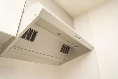 a kitchen ventilator in the ceiling of a room at \u6075\u6bd4\u5bff\u99c5\u5f92\u6b695\u5206 \u8cb8\u5207\u4e00\u8ed2\u5bb6 in Tokyo