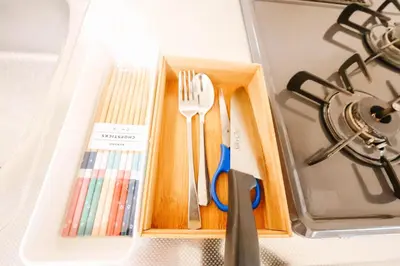 a drawer with utensils in a kitchen sink at t akadababa subway 4 mins walk! Newly building \u65b0\u7bc9! \u9ad8\u7530\u99ac\u5834\u99c5 \u5f92\u6b69\u570f\u5185\u5927\u4eba\u6c17! Shinjuku\u65b0\u5bbf\u5708!\u9ad8\u901f\u65e0\u9650\u5236301 in Tokyo