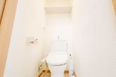 a bathroom with a white toilet in a stall at t akadababa subway 4 mins walk! Newly building \u65b0\u7bc9! \u9ad8\u7530\u99ac\u5834\u99c5 \u5f92\u6b69\u570f\u5185\u5927\u4eba\u6c17! Shinjuku\u65b0\u5bbf\u5708!\u9ad8\u901f\u65e0\u9650\u5236301 in Tokyo
