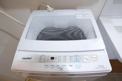a toaster oven is sitting in a kitchen at \u9280\u5ea7\u7dda\u3059\u3050\u8fd1\u304f \u6b74\u53f2\u5bfa\u9662\u5de1\u308a\u306b\u6700\u9069 \u677e\u304c\u8c37\u306e\u9759\u304b\u306a\u4e00\u8ed2\u5bb6 Sio1g in Tokyo