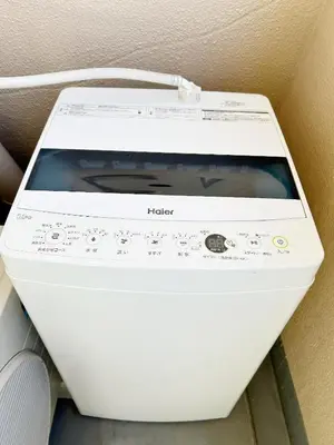 a white washing machine sitting on a shelf at Ikebukuro center#\u6c60\u888b\u4e2d\u5fc3#\u9ad8\u7ea7\u9633\u5149\u516c\u5bd3\u8f66\u7ad9\u6b65\u884c5\u5206#\u9ad8\u901fwifi#\u667a\u80fd\u9a6c\u6876\u5e72\u6e7f\u5206\u79bb1201 in Tokyo