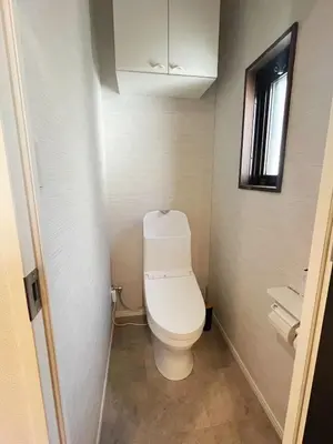 a bathroom with a white toilet in a room at \u677e\u5c4b Hotel in Tokyo