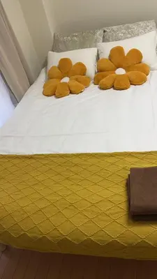 a bed with four brown teddy bears on it at 21\u89c2\u666f\u9633\u53f0\u623f \u5927\u7a7a\u95f4\u536b\u6d74\u53a8\u623f \u6d17\u8863\u673a \u8f66\u7ad9\u6b65\u884c3\u5206\u949f \u4e0a\u91ce \u6d89\u8c37 \u8fea\u58eb\u5c3c \u673a\u573a \u5750\u8f66\u76f4\u8fbe in Tokyo