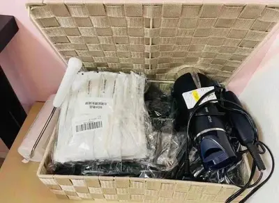 a box with a mouse in it on a table at 41\u89c2\u666f\u9633\u53f0\u623f \u5927\u7a7a\u95f4\u536b\u6d74\u53a8\u623f \u6d17\u8863\u673a \u8f66\u7ad9\u6b65\u884c3\u5206\u949f \u4e0a\u91ce \u6d89\u8c37 \u8fea\u58eb\u5c3c \u673a\u573a \u5750\u8f66\u76f4\u8fbe in Tokyo