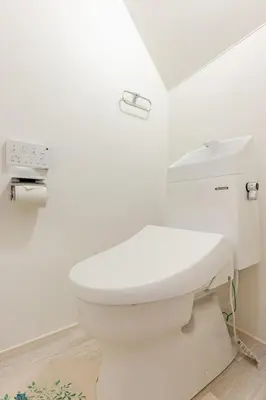 a bathroom with a white toilet and a sink at ksf\u4e0a\u6c60\u888b3\u4e01\u76ee102 in Tokyo