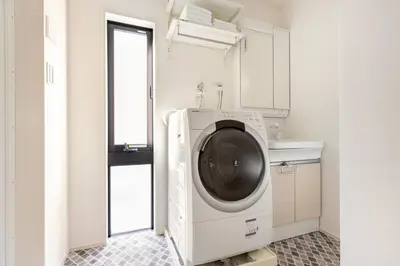 a washing machine in a kitchen with a sink at ksf\u4e0a\u6c60\u888b3\u4e01\u76ee201 in Tokyo