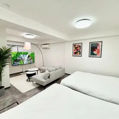 R101-Shinjuku 13 minUp to 8 people 60 sqmFull renovationRoppongi and Tsukiji direct accessFamily group7 min to Ochiai Minami-Nagasaki Station