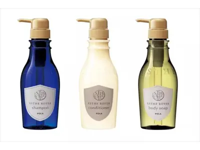 three bottles of wine against a white background at YADOYA Yanagitori West - Vacation STAY 92053v in Tokyo