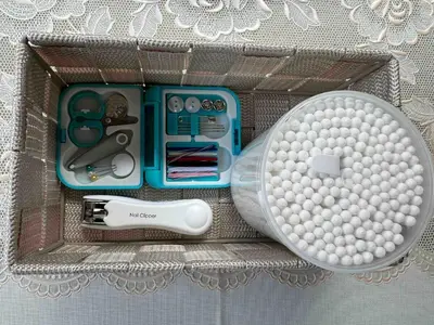 a box of pearlizers with a hair dryer and a container of balls at Direct to Akihabara Shinjuku Max 6 people in Tokyo
