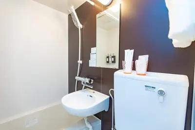 a small bathroom with a sink and a toilet at ksi\u5357\u5e38\u76e4\u53f0302 in Tokyo