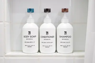 four bottles of baby soap on a shelf at Spacious House for 2people 7min Ohanajaya Sta 14min Skytree 19min Asakusa 20min Ueno Comfortable Stay Tokyo HANACHO \u304a\u82b1\u8336\u5c4b \u3086\u3063\u305f\u308a2\u540d Gato Ohanajaya in Tokyo