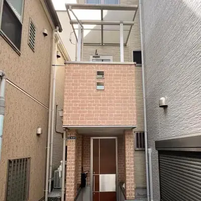 2ppl Share House Twin Room with 2 single beds