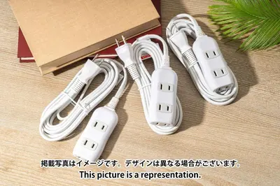 two white wii controllers sitting next to a box at \u30a2\u30fc\u30d0\u30cd\u30c3\u30af\u30b9\u99d2\u8fbc in Tokyo