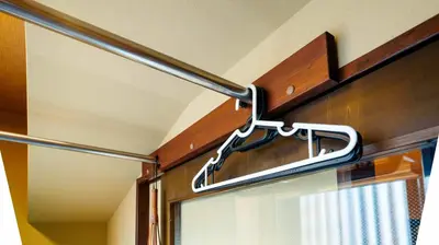 a sliding glass door with a metal handle on a window at \u904a\u96f2\u4eadYuuntei in Tokyo