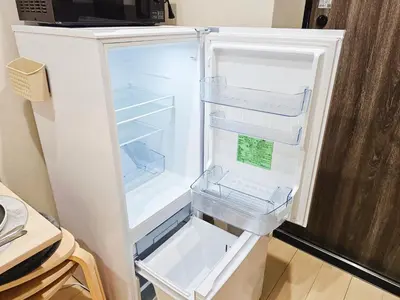 an empty refrigerator with its door open in a room at 2\u5c64\u5b8c\u5168\u8cb8\u5207 jr\u677f\u6a4b\u99c5\u5f92\u6b692\u5206 \u6c60\u888b\u307e\u3067\u96fb\u8eca2\u5206 \u6700\u59279\u4eba in Tokyo