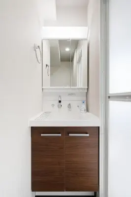 a bathroom with a sink and a mirror at #32 -\u670d\u90e8\u30d3\u30eb\u6771\u6c60\u888b- Condo in Tokyo