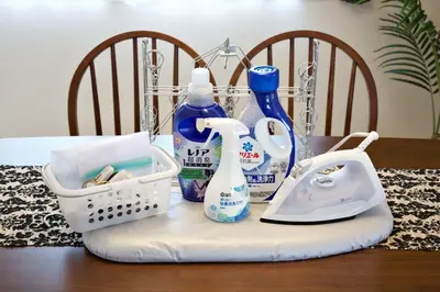 a table with a hair dryer and other items on it at \u30b0\u30ec\u30a4\u30b9\u5411\u5cf6 302 in Tokyo
