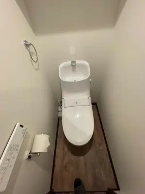 a bathroom with a white toilet in a room at Tokyo Asakusa's Local Side in Wada