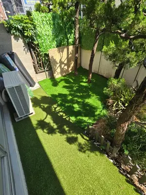 an aerial view of a yard with a tree at Ardel-hohu luxuryroom-1st floor-3 Bedroom-3shower,110square in Tokyo