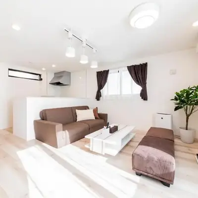 Akabanenishi 3chome House