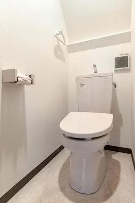 a bathroom with a white toilet in a room at jtr\u6771\u5927\u4e952\u4e01\u76ee in Tokyo