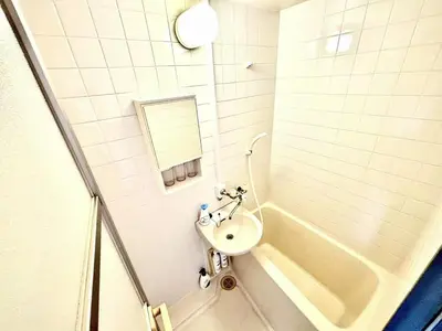 a small bathroom with a sink and a toilet at 3F 3 minutes walk from Nishi-Oi Station, Shinagawa Ward, 4 stations available, surrounded by commercial streets, rich life, convenient transportation in Tokyo