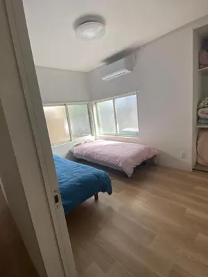 a bedroom with a bed and a bed sidx sidx sidx sidx sidx sidx at Tokyo Skytree Tower - Asakusa Auberge de Jeunesse in Tokyo
