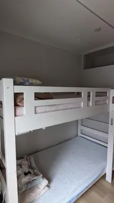 a white bunk bed in a childs bedroom at Tokyo Skytree Tower - Asakusa Auberge de Jeunesse in Tokyo