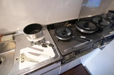 a stove top with a pot on top of it at Omori Tei\u5927\u68ee\u4eadOMT 18min to Haneda, 3min Omori, Max 7 people in Tokyo