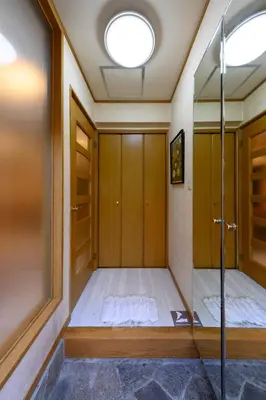 a room with a walk in closet and a glass door at Direct to Skytree Asakusa 6min Walk to Station A162 in Tokyo