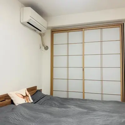 B&B 103 under the clear sky Go straight to Narita 8 minutes on foot from Kinshicho Station 1 minute on foot from Asakusa and Skytree 50 minutes from Disneyland 1 minute from Monopolis