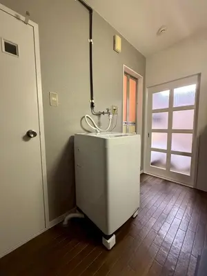 a bathroom with a sink and a toilet in it at \u30b3\u30fc\u30dd\u5ca1\u5d0e302 in Tokyo