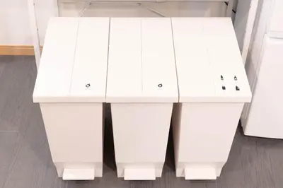 a white dressing table with three drawers at \u5922\u306e\u5bbf \u685c\u96c51F 131Ta in Tokyo