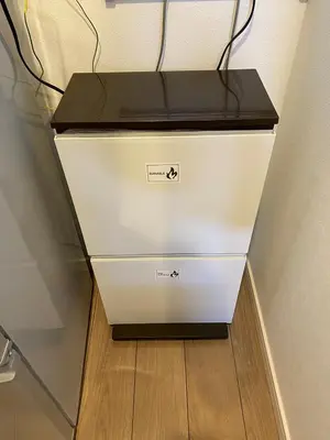a computer is sitting on the floor in a room at be\u30c6\u30e9\u30b9204 in Tokyo