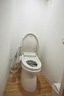 a bathroom with a toilet with the lid up at BRT102, Apartment 102 for 2 people, direct access to Shinjuku and Shibuya on the Yamanote Line, convenient transportation, fully equipped in Tokyo