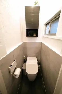 a small bathroom with a toilet and a window at Eden House - Vacation STAY 19890 in Tokyo