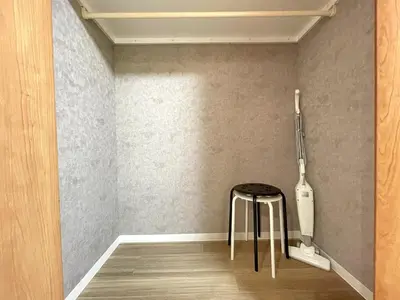 a stool in a room with a wall at M108 8 mins to Ikebukuro sta in Tokyo