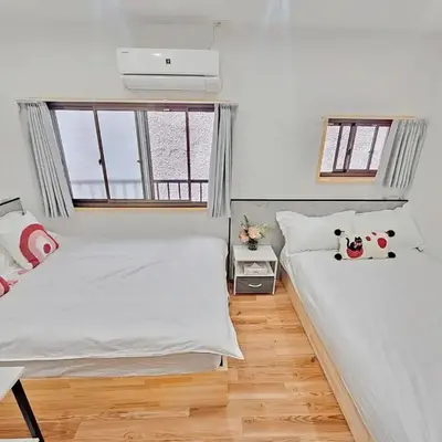 浅草花日美居 Asakusa Hanichi 206 Twin Bedroom Asakusa Temple 4 min walk Direct subway access to Narita and Haneda Airports Host's listings are all at the same address