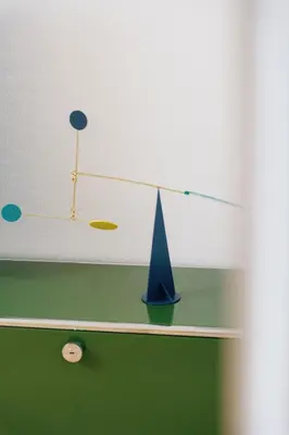 a room with a ceiling with a cone on a shelf at \u5bc5\u30db\u30c6\u30eb\u65b0\u6c5f\u53e4\u7530TORA HOTELShinEkoda in Tokyo