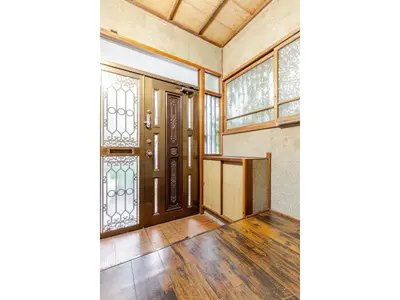 an empty room with a door and windows at Flower House - Vacation STAY 19340 in Tokyo