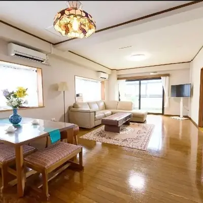 Sakura house