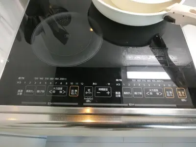 a close up of a control panel of a machine at \u6e0b\u8c37\u533a\u4ee3\u3005\u6728401 in Tokyo
