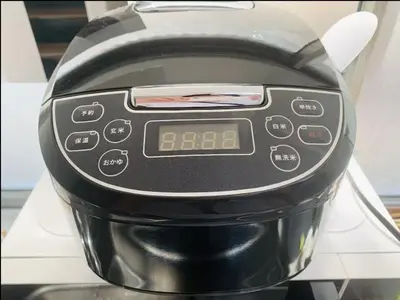 a close up of a blender with a clock on it at THE\u6771\u4eac\u65c5\u9928 \u99c51\u5206 \u7fbd\u7530\u7a7a\u6e2f\u6210\u7530\u7a7a\u6e2f\u76f4\u901a \u8fd1\u6771\u4eac\u30b9\u30ab\u30a4\u30c4\u30ea\u30fc\u8fd1\u6d45\u8349\u4e0a\u91ce wifi 5\u4eba\u5b8c\u5168\u8cb8\u51fa WAGAMAMA SKY in Tokyo