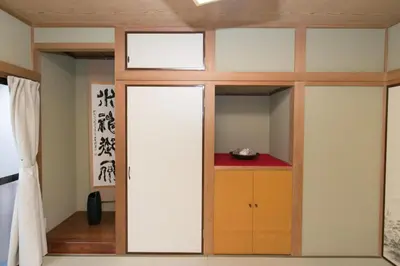a room with a closet with a red counter at Shinagawa-ku - House - Vacation STAY 19990 in Tokyo
