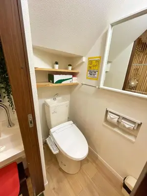 a small bathroom with a toilet and a sink at KAKURE Jujo 7min Ikebukuro 11min Shinjuku 16min Shibuya Walk to Jujo & Itabashi-Honcho ,Up to 5 Guests in Tokyo