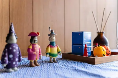 a group of toy figurines sitting on a table at Kasai Hotel near Shinjuku, Akihabara, Asakusa TDR-Disney T-LAB \u4e00\u68df\u307e\u308b\u307e\u308b\u845b\u897f\u30db\u30c6\u30eb\u6700\u59279\u540d in Tokyo