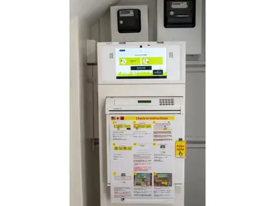 a machine in a hospital room with a sign at VOERE KAMEIDO - Vacation STAY 48867v in Tokyo