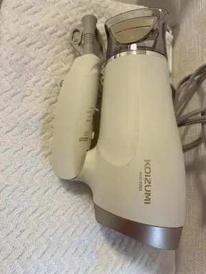 a white blender sitting on a white towel at \u9280\u5ddd\u306e\u5bbf in Tokyo